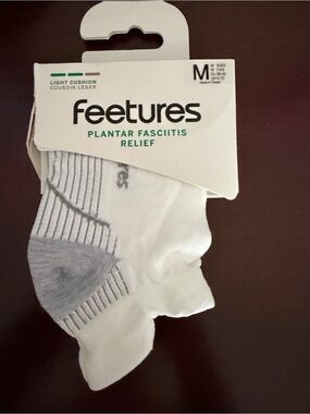 Feetures Plantar Fasciitis Relief Men’s Low-Cut Socks — White/Grey - SIZE m